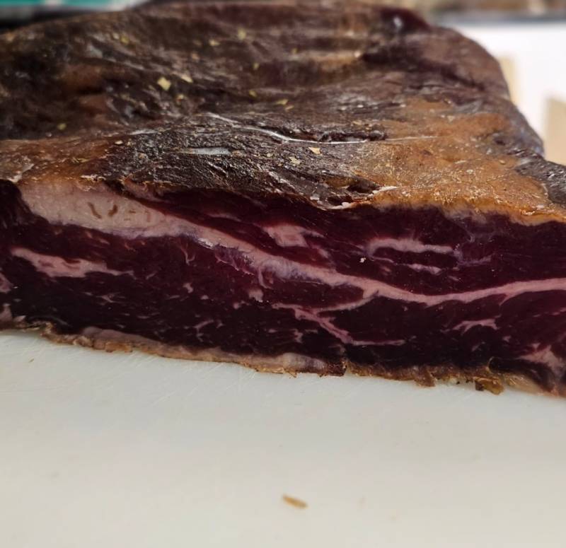 Acheter du bœuf séché halal à la découpe dans votre boucherie située à Malbosc à Montpellier